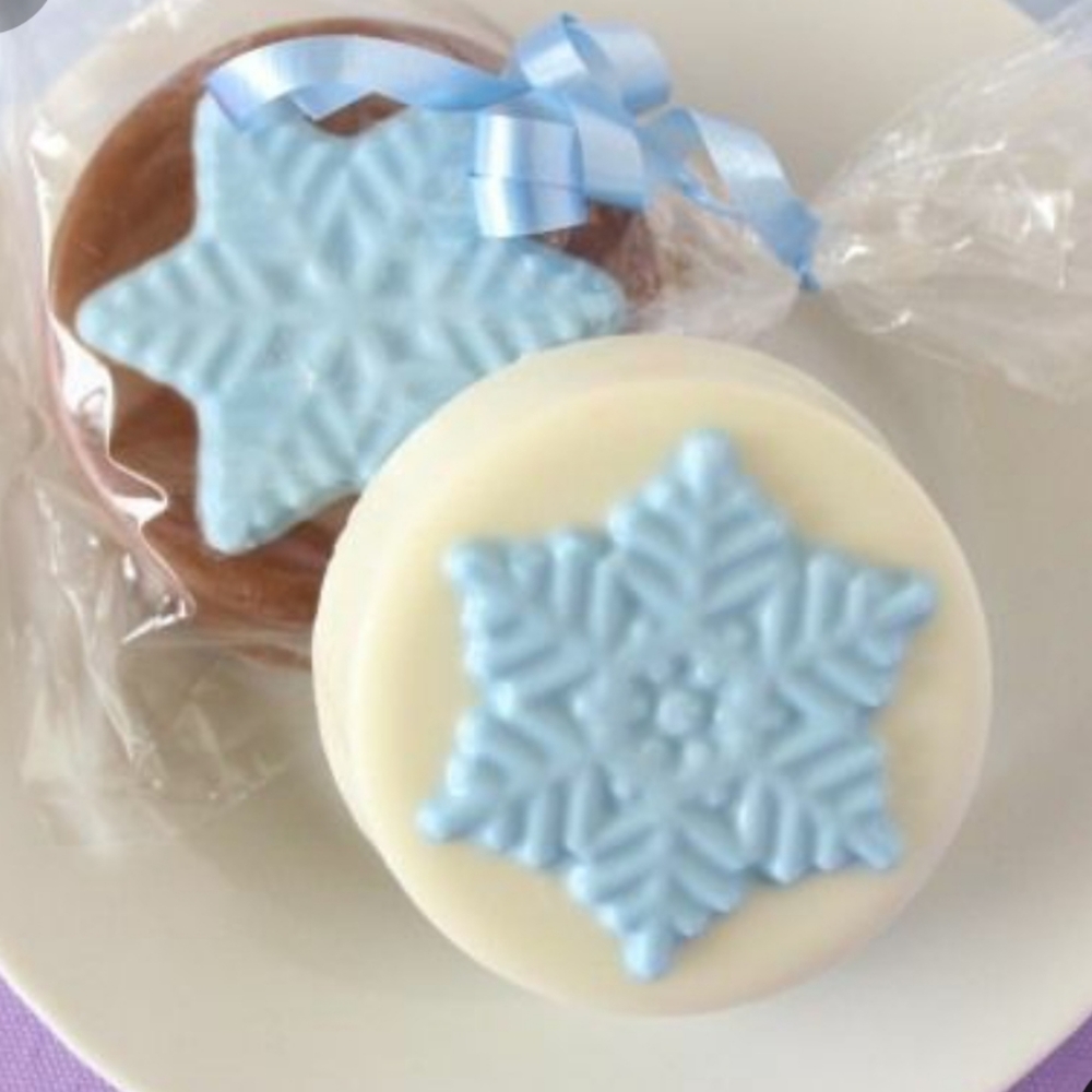 Wilton Candy Melts Stack-n-Melt Snowflake Silicone - Picture 13 of 16